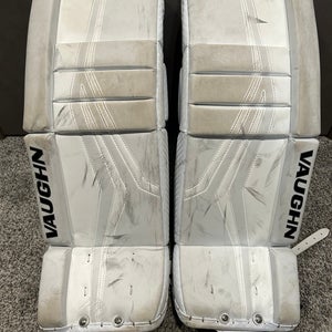 24" 2022 Vaughn Goalie Leg Pads (Used)
