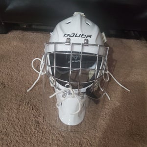Intermediate Medium 2024 Bauer 930 Goalie Mask (Used)