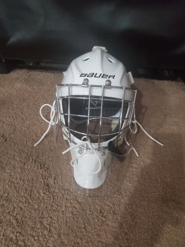 Intermediate Medium 2024 Bauer 930 Goalie Mask (Used)