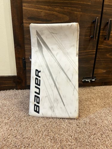 2023 Bauer Vapor Hyperlite 2 Regular (Used)