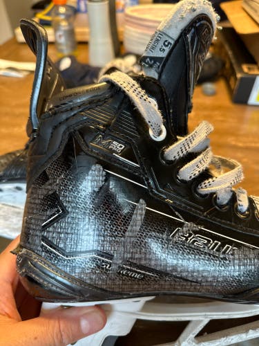 2024 Bauer Supreme M50 skates Intermediate Size 5.5