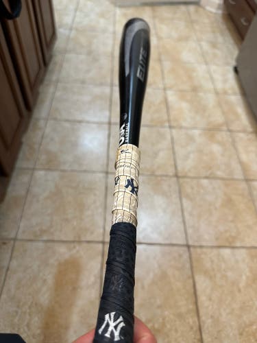 AXE Elite One Alloy USABat Certified Bat (-10) 19 oz 29" (Used)
