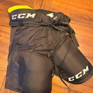 Youth Large CCM Tacks 9550 Hockey Pants (Used)
