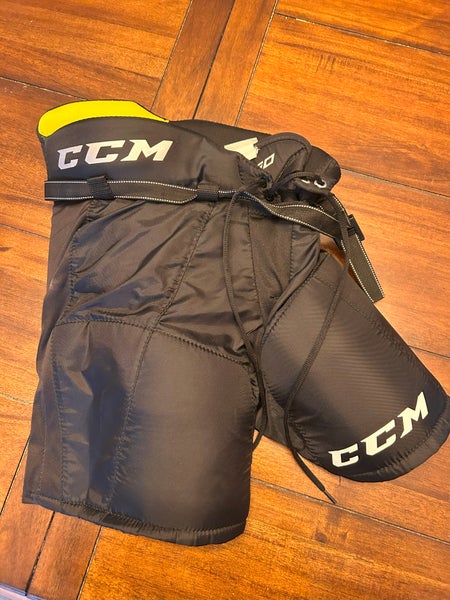 Youth Large CCM Tacks 9550 Hockey Pants (Used)