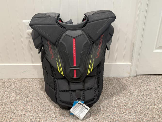 Brand New Senior Medium Bauer Vapor Hyperlite 2 Goalie Chest Protector