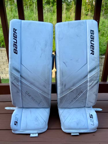 28” Bauer Supreme S27 Goalie Leg Pads - Jr Medium