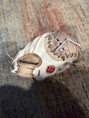 2024 Wilson RH Catcher's A2000 1791 Baseball Glove 32.5" (Used)