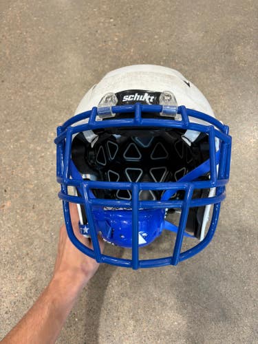 Youth XL Schutt Vengance A11 2.0 Football Helmet