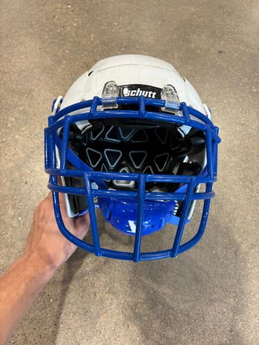 Youth Large Schutt Vengeance A11 Helmet (Used)