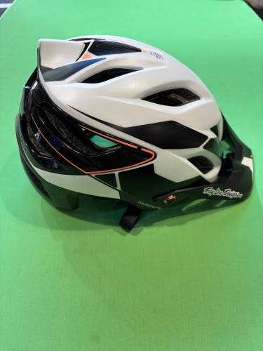 Medium/Large Troy Lee Designs A3 MIPS Bike Helmet