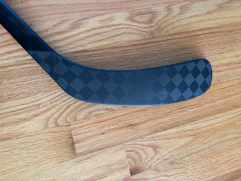 Intermediate CCM JetSpeed FT7 Right Handed Hockey Stick P29 (Used)