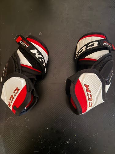 Junior Medium CCM FT4 Pro Elbow Pads (Used)