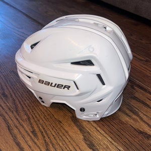 Medium Bauer Re-Akt 150 Helmet Pro Stock (New)