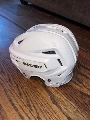 Medium Bauer Re-Akt 150 Helmet Pro Stock (New)