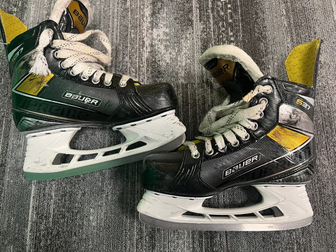 Bauer Supreme 3S Hockey Skates | Intermediate 5.5 (Regular)