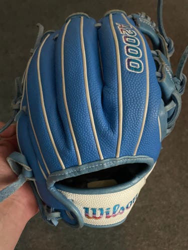 Blue Used Wilson Autism A2000 Right Hand Throw Baseball Glove 11.5"
