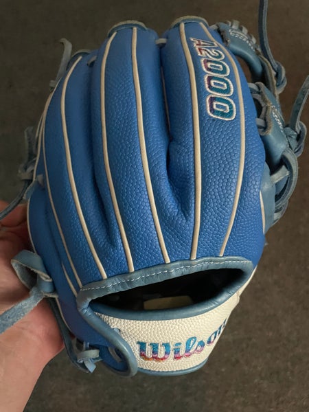 Blue Used Wilson Autism A2000 Right Hand Throw Baseball Glove 11.5"