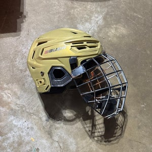 Medium Bauer Re-Akt 150 Helmet (Used)