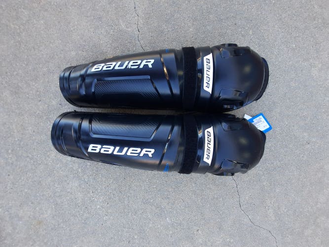 Intermediate Bauer Shin Pads