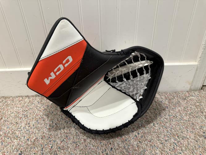 Brand New Senior Regular CCM Axis 2.9 Goalie Glove