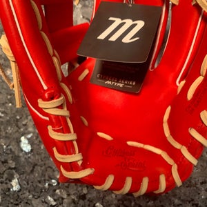 New Right Hand Throw Marucci Cypress Series 11.50" Baseball Glove