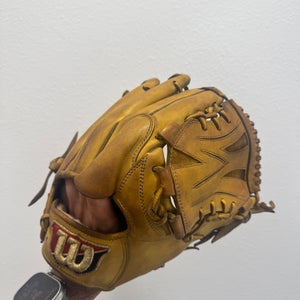 12" Wilson Staff Kip Pitchers Glove From Japan