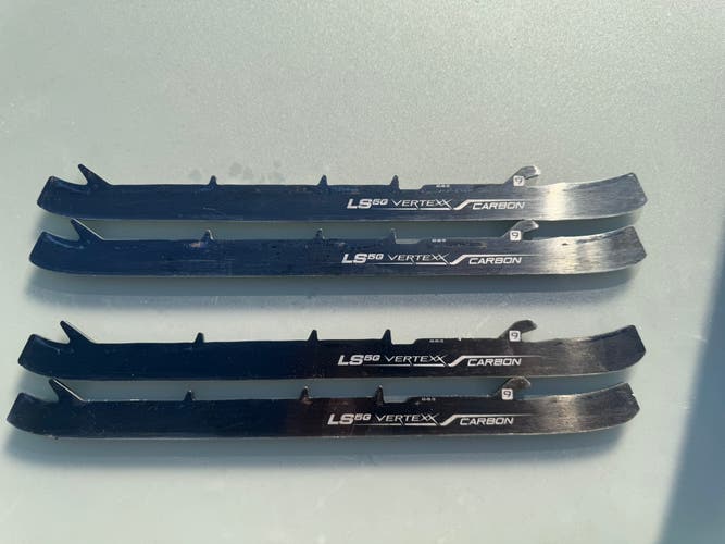 Bauer Goalie LS5 Carbon Size 9 (2 Pairs)