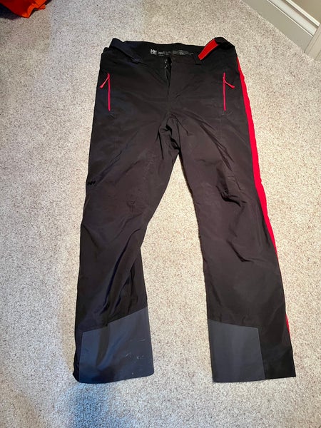 Team Canada Helly Hansen insulated ski pants XL