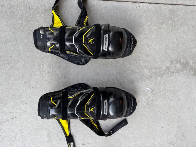 Youth Bauer Supreme Mach 10" Shin Pads (Used)