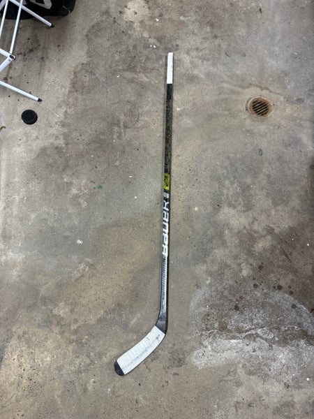 Senior Bauer Supreme 2S Pro P88 77 Flex Right Handed Hockey Stick (Used)