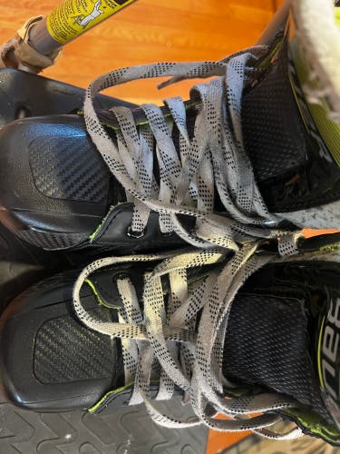 Bauer GSX Hockey Goalie Skates Size 3.5 (Used)