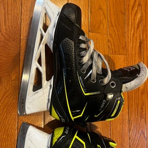Bauer GSX Hockey Goalie Skates Size 3.5 (Used)