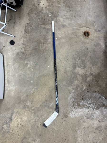 Senior Bauer Nexus 2N Pro P88 77 Flex Right Handed Hockey Stick Pro Stock (Used)