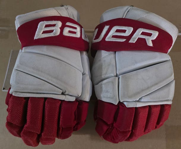 Used Bauer Vapor Hyperlite Gloves 13" Pro Stock