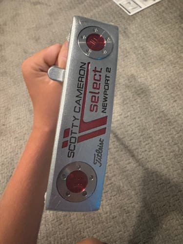 Scotty Cameron Newport 2 Right Handed Putter 33" (New)