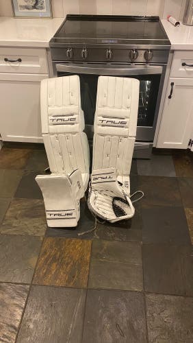 34" 2025 True Catalyst PX5 Regular Goalie Full Set Pro Stock (Used)