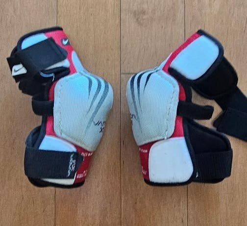 Senior Medium Bauer Vapor XVI Elbow Pads (Used)