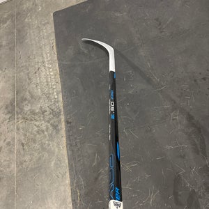 Junior Bauer Nexus E50 Pro Right Handed Hockey Stick P28 (Used)