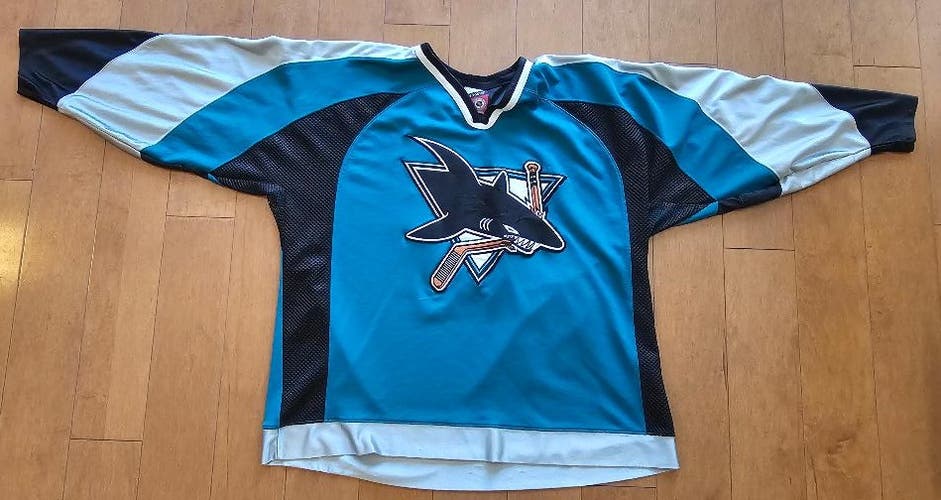 San Jose Sharks Adult Men's Jersey Size XXL (Used)