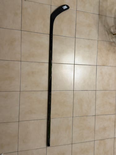Senior Bauer Vapor FlyLite Left Hand Hockey Stick 77flex P28 (New)