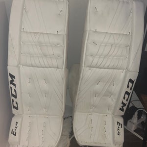 30" 2019 CCM Extreme Flex E4.9 Goalie Leg Pads (Used)