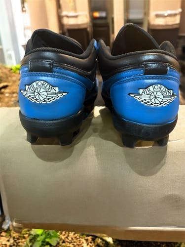 Blue Men's Size M 10.5 (W 11.5) Adult Air Jordan Low Top Molded Cleats (Used)