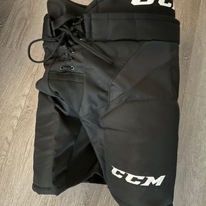 Senior Large CCM hp31 Hockey Pants (Used)