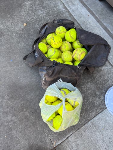 Softball (Used) 78 softballs
