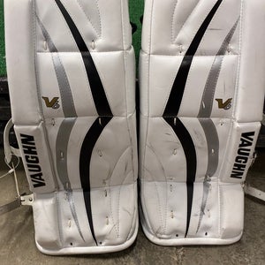 White 22" Youth Vaughn Velocity V6 Goalie Leg Pads (Used)