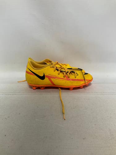 Used Nike Soccer Cleats Gold Junior 04.5 11823-S000033675