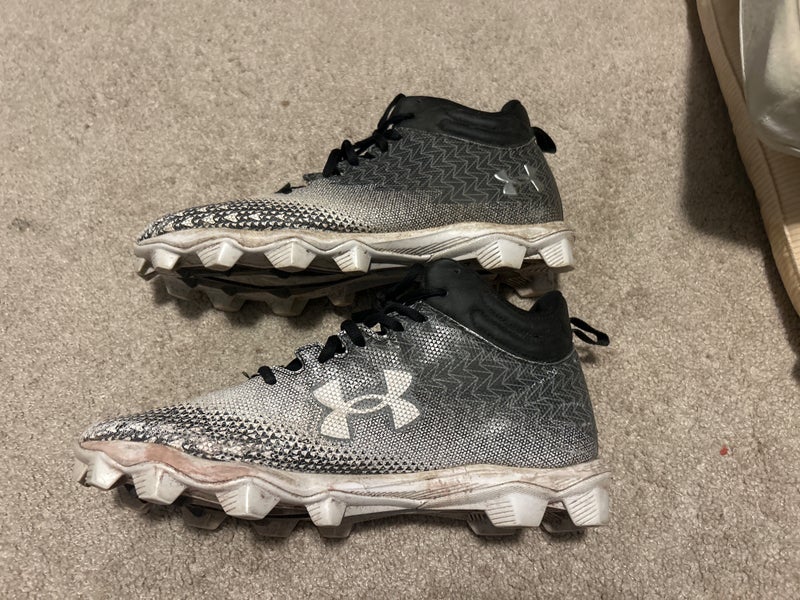 Gray Men's Size M 11.0 (W 12.0) Youth Under Armour Molded Cleats Cleats (Used)