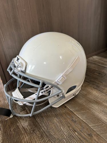 Large Youth Xenith Helmet (Used)