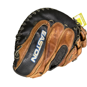 Used Easton SYNERGY FAST PITCH BB/SB Catchers RH Throw Brown 32 1/2" 11613-S000166323