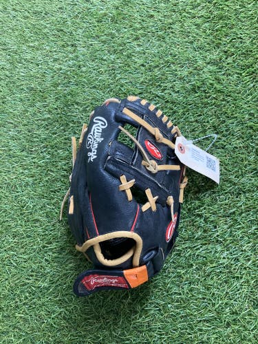 Black Rawlings Highlight Series RH Infield Baseball Glove 10.5" (Used)